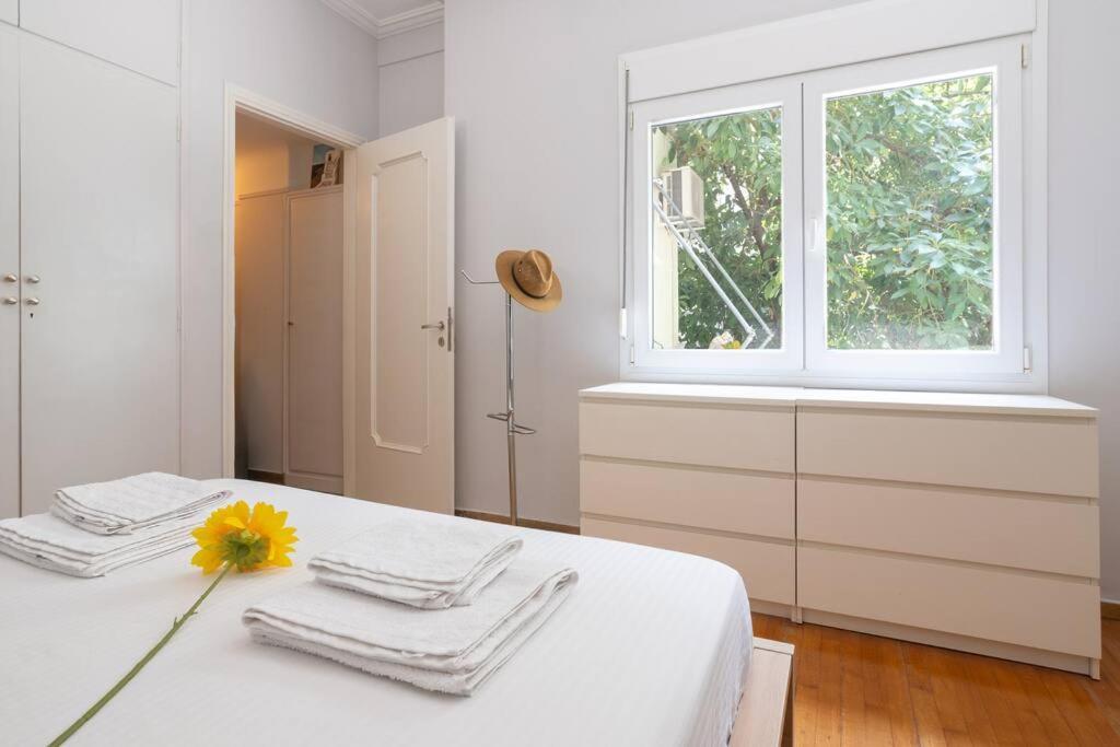 Apartamento Chic N Central Apt In Kolonaki Atenas Exterior foto