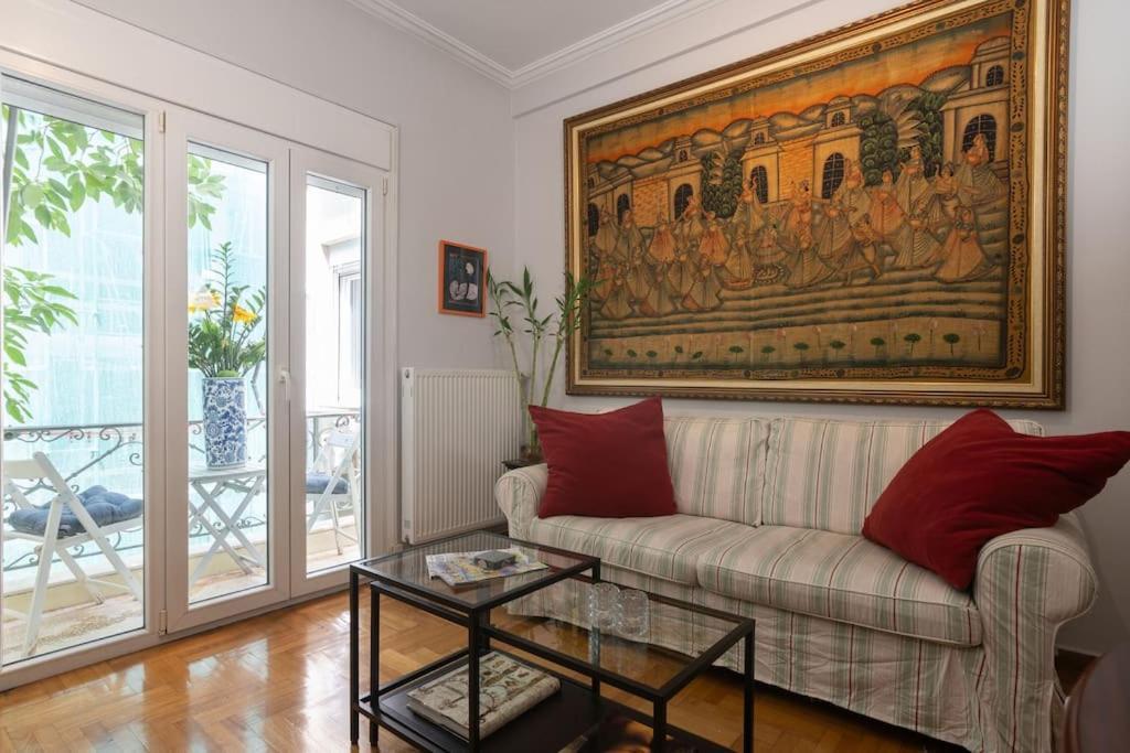 Apartamento Chic N Central Apt In Kolonaki Atenas Exterior foto