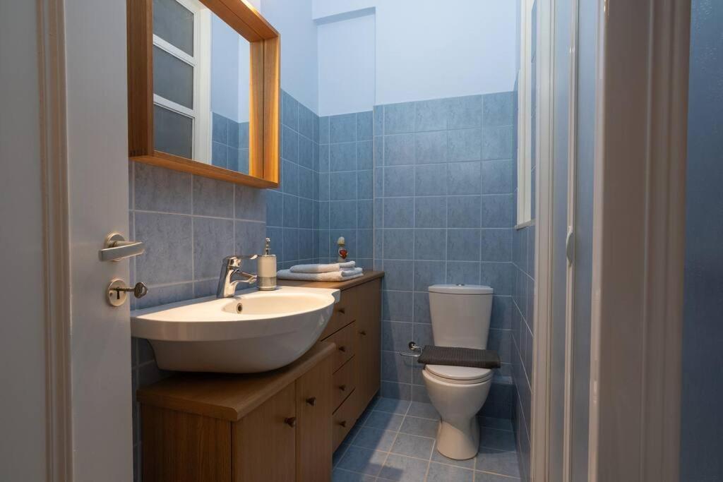 Apartamento Chic N Central Apt In Kolonaki Atenas Exterior foto