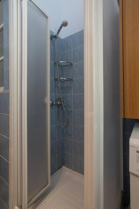 Apartamento Chic N Central Apt In Kolonaki Atenas Exterior foto
